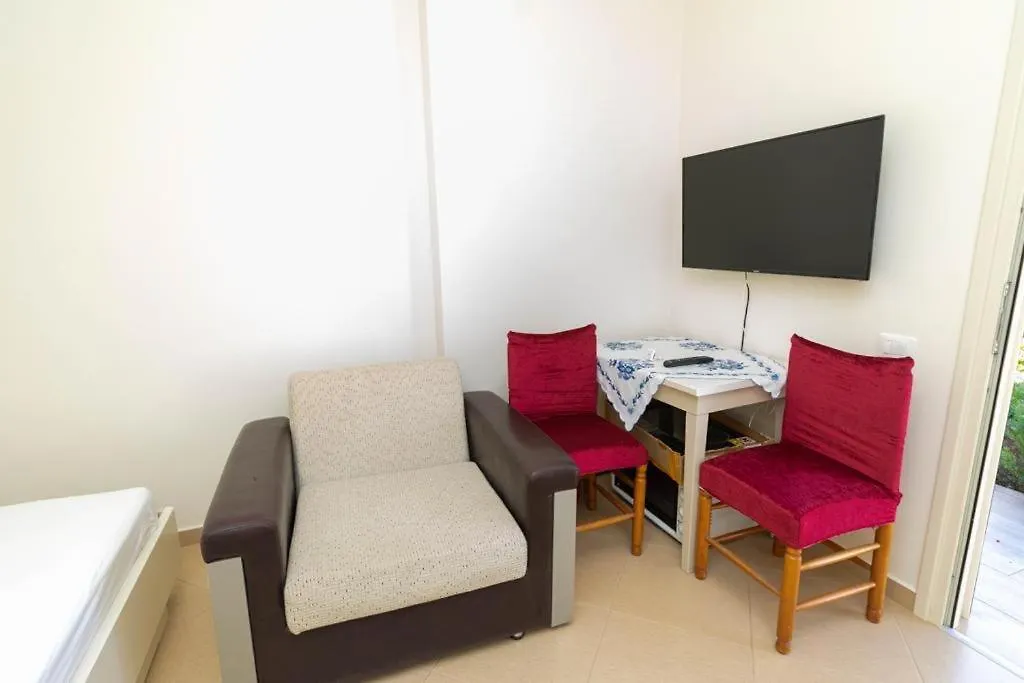 Vlorë Premier Guest House אלבניה